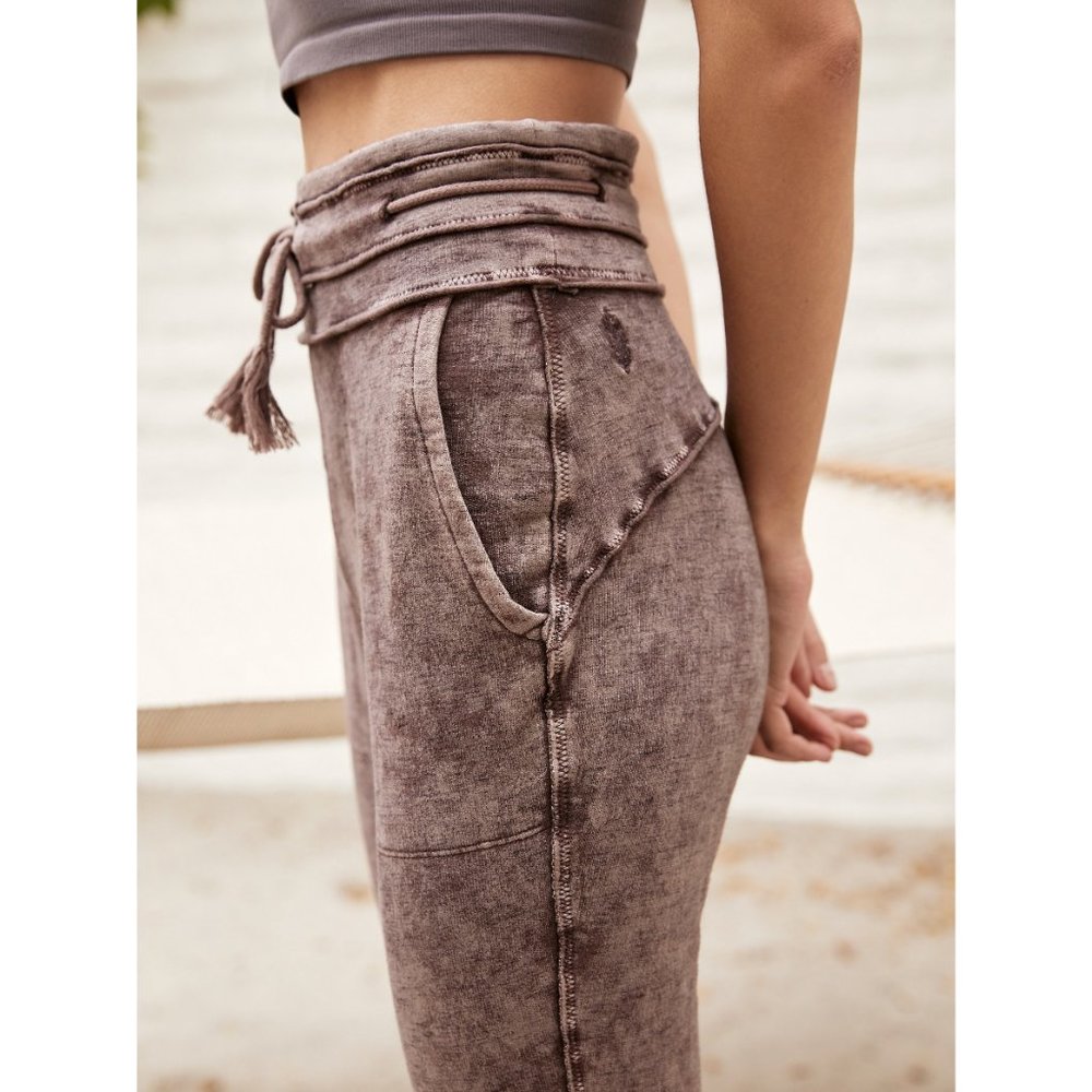 NWT FP Movement Solid Wild Side Flare Leg / Tea - Picture 3 of 6